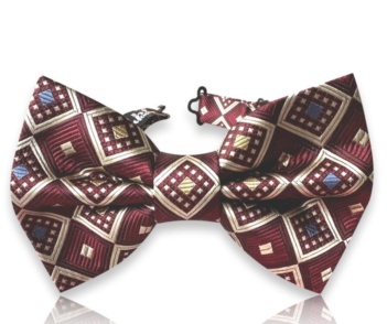 Premium ručno rađena svilena leptir mašna Heritage Collection No. 001 sa bordo geometrijskim žakard dezenom.